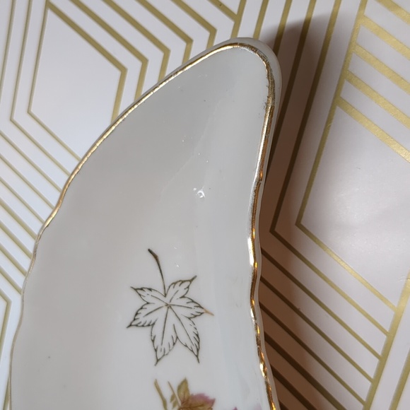 Vintage Apco, Moss Rose with maple leaves Cresent Moon Plates, Fish Bone Plate - Picture 6 of 6